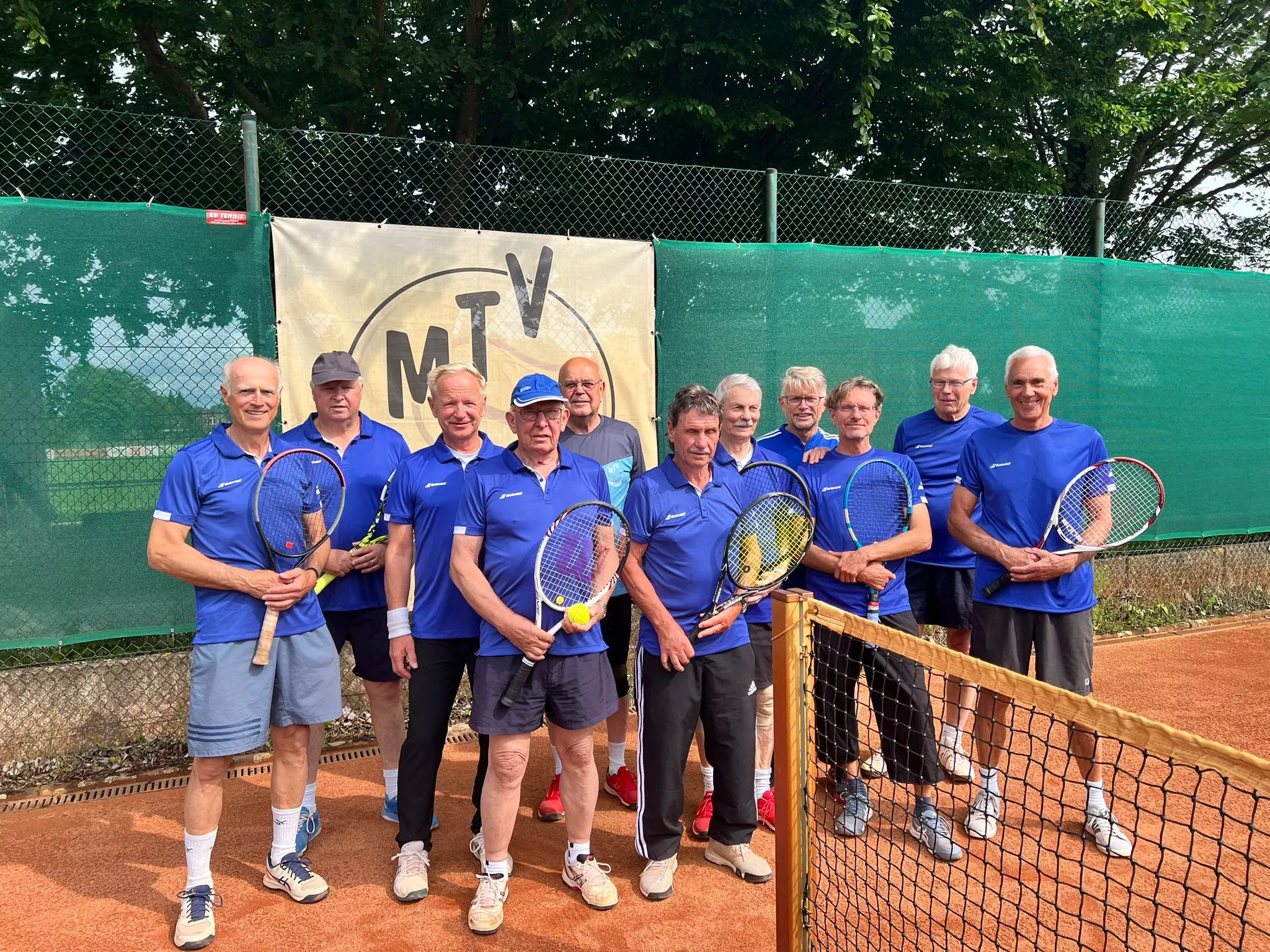 V. l.n.r.:Jürgen Cohrs, Bernd Schmidt, Reinhold Reich, Dieter Schwarzbach, Dirk Heins, Wolfhard Weber, Heinz Hinz, Werner Buchholz, Michael Rieger, Kay Marlow, Thorsten Reinhardtr Reich, Dieter Schwarzbach, Dirk Heins, Wolfhard Weber,,