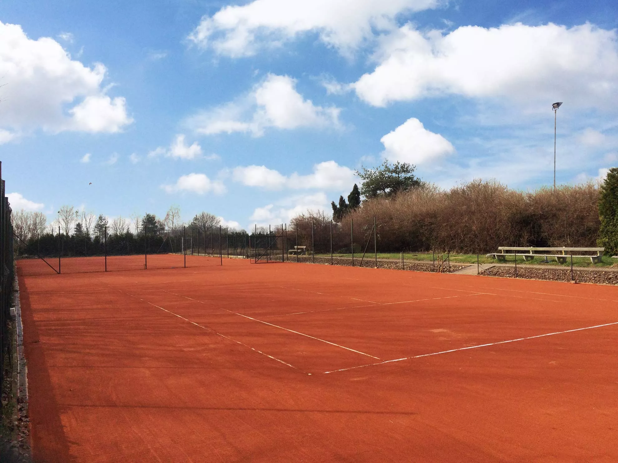 Blick auf die Tennisplätze 1 +2 